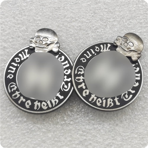 German WW2 Meine Ehre heißt Treue (My honor means loyalty) SS Totenkopf Pin Badge
