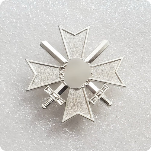German WW2 Iron Cross & Swords 1939 Antique or Silver Pin Brooch